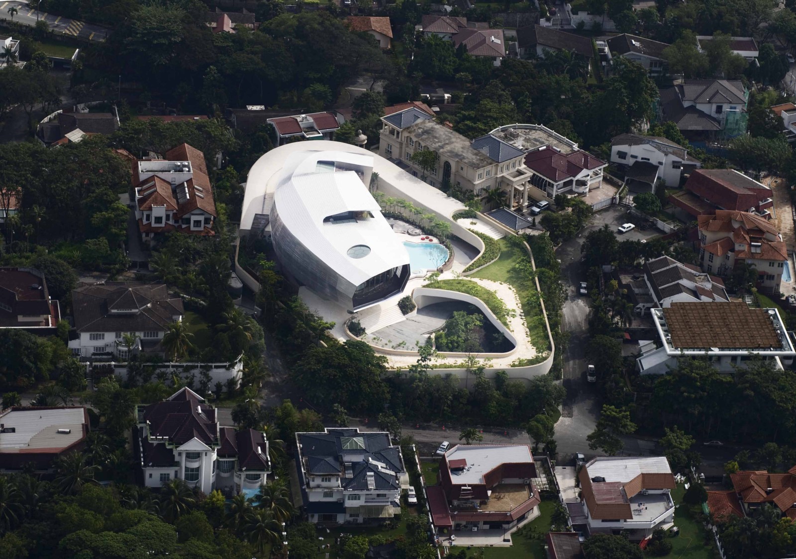 Residence YTL - Jouin Manku © Roland Halbe
